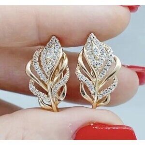 18k Gold Plated Simulated Diamond Zircon Leaf Earrings